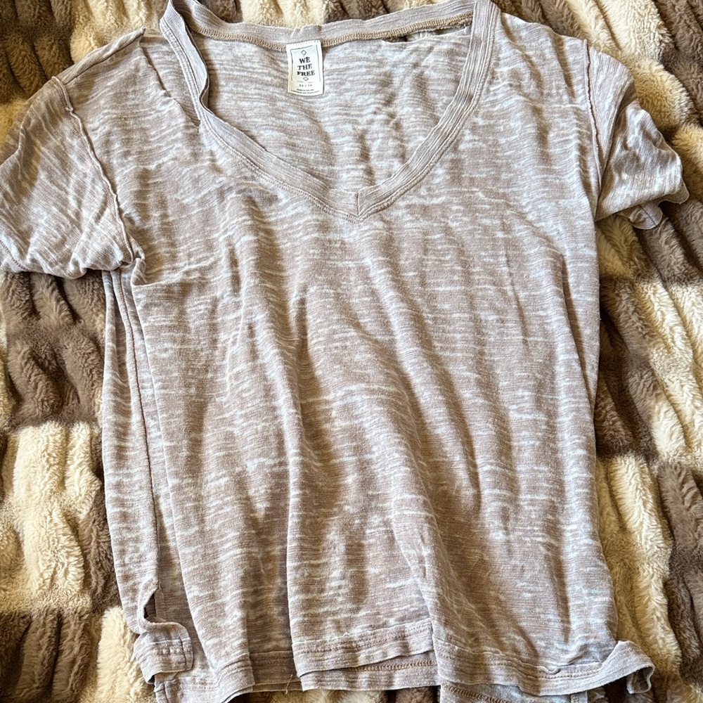 We The Free Light Gray V-Neck Tee